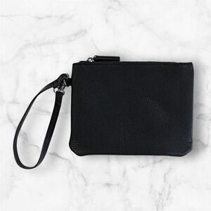 NWOT Steve Madden black wristlet